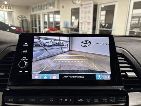 Used 2025 Honda Odyssey EX-L image 17