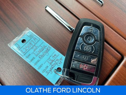 Certified 2022 Lincoln Navigator 4WD image 10