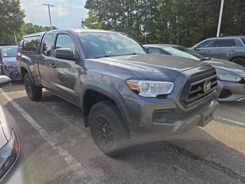 Used 2022 Toyota Tacoma SR w/ SX Package AWD/4WD image 1