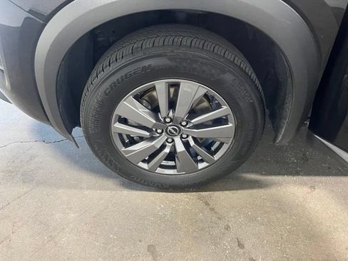 Used 2024 Nissan Pathfinder SV FWD image 31