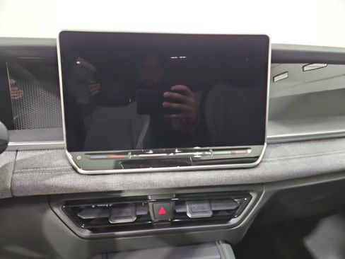 New 2026 Volkswagen Tiguan S AWD/4WD image 18