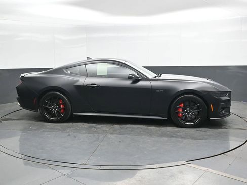 Used 2025 Ford Mustang GT Premium RWD image 4
