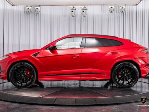 Used 2024 Lamborghini Urus S image 10