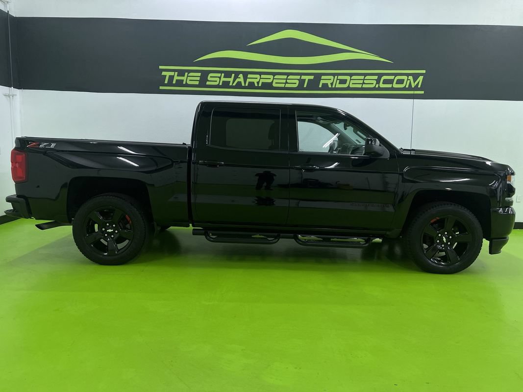 Used 2018 Chevrolet Silverado 1500 LTZ Z71 w/ Redline Edition AWD/4WD image 11