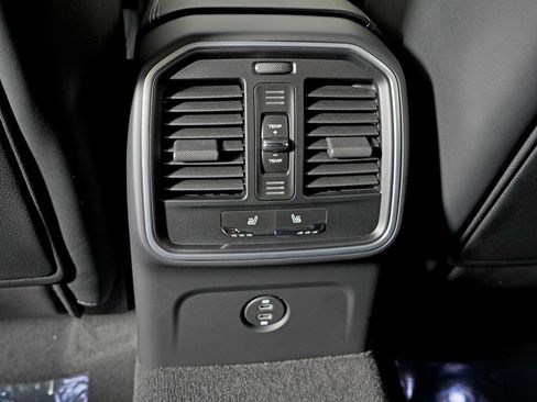 New 2026 Porsche Macan Turbo image 36