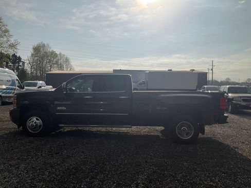 Used 2019 Chevrolet Silverado 3500 High Country w/ Duramax Plus Package image 8