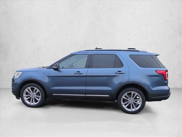 Used 2018 Ford Explorer XLT w/ Equipment Group 202A AWD/4WD image 9