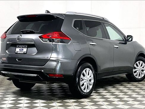 Used 2017 Nissan Rogue S w/ Appearance Package image 12