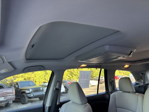Used 2021 Honda Pilot Elite image 7