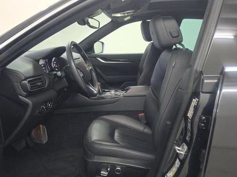 Used 2023 Maserati Levante GT AWD/4WD image 5