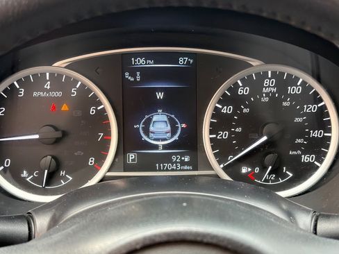 Used 2018 Nissan Sentra SR w/ Technology Package FWD image 25