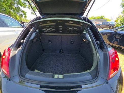 Used 2019 Volkswagen Beetle 2.0T S FWD image 5