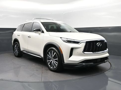Certified 2023 INFINITI QX60 Sensory w/ Vision Package AWD/4WD image 9