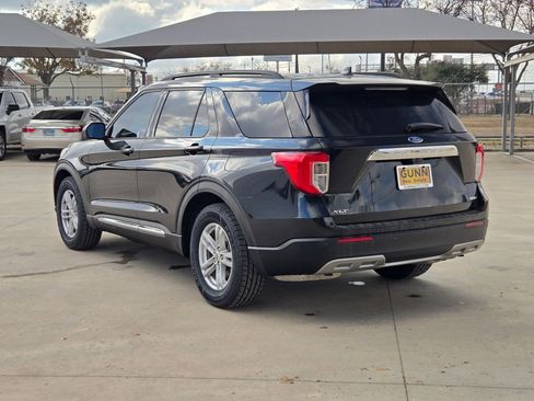 Used 2020 Ford Explorer XLT w/ Equipment Group 202A image 5