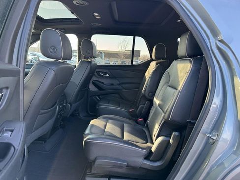 Used 2023 Chevrolet Traverse Premier image 10
