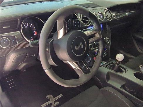 Used 2016 Ford Mustang Shelby GT350 w/ Track Package image 10