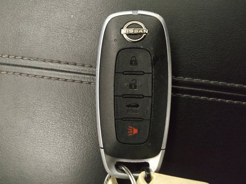 Used 2025 Nissan Sentra S FWD image 32