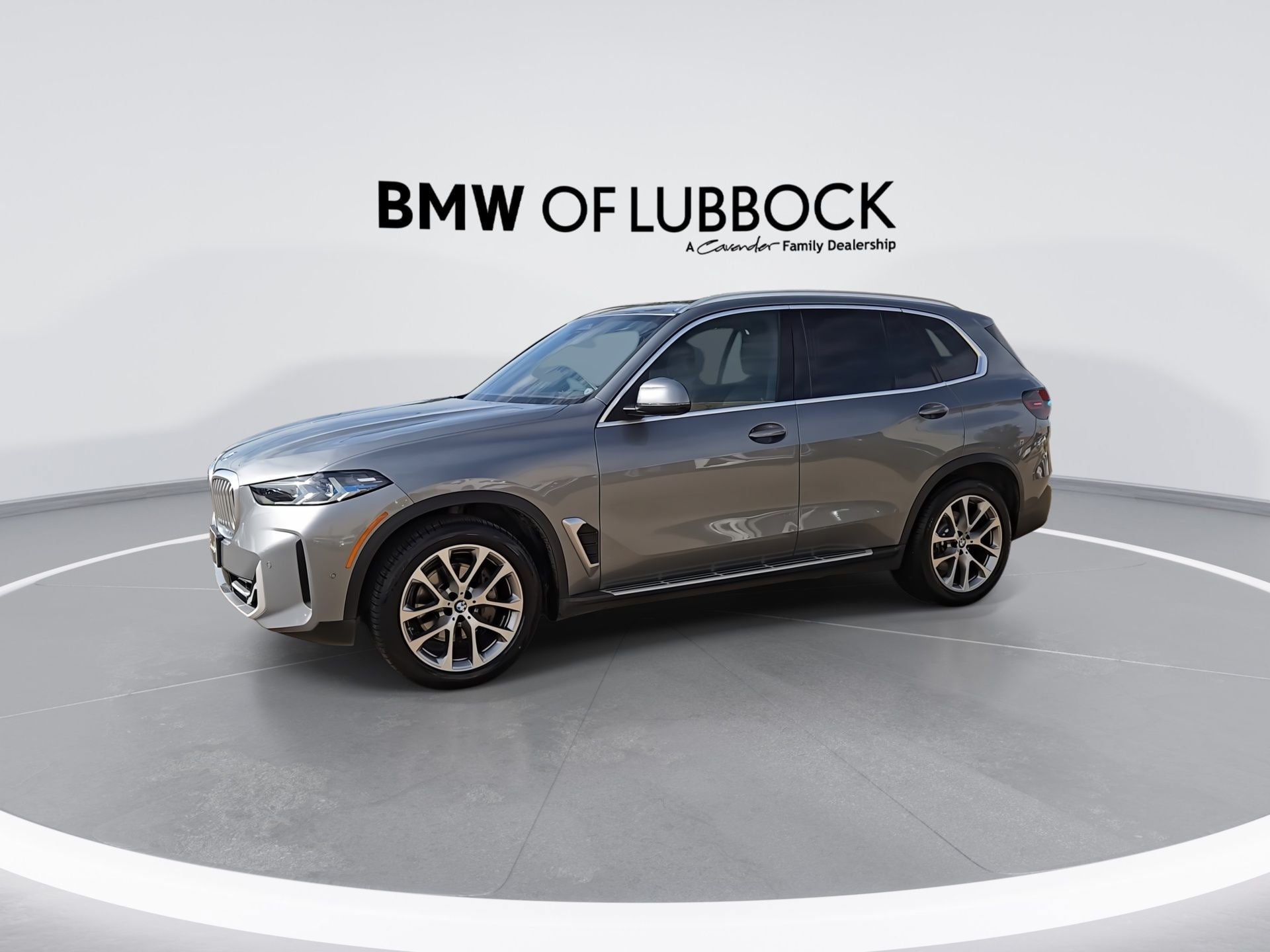 Used 2024 BMW X5 xDrive40i AWD/4WD image 5