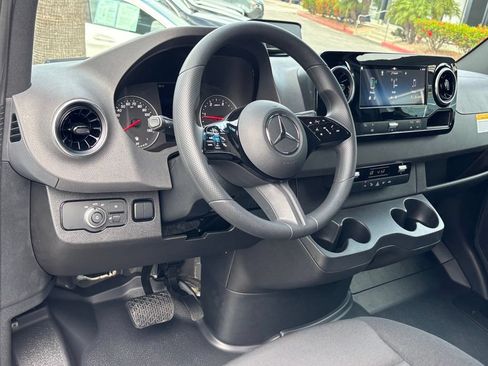 Used 2026 Mercedes-Benz Sprinter 2500 image 13