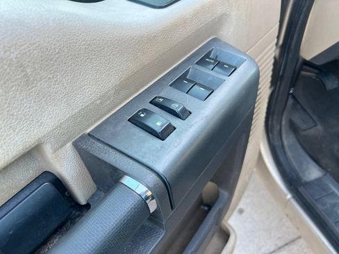 Used 2012 Ford F250 XLT AWD/4WD image 12