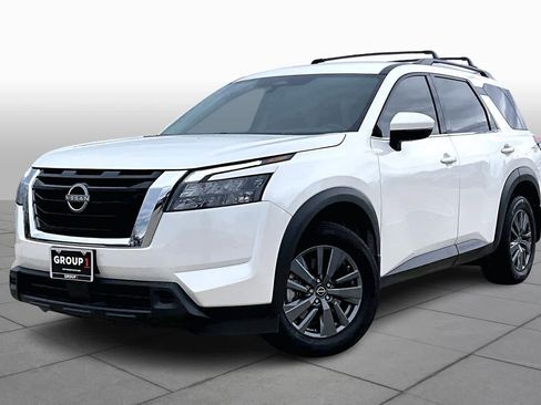 Used 2024 Nissan Pathfinder SV w/ Lighting Package (N92) image 1