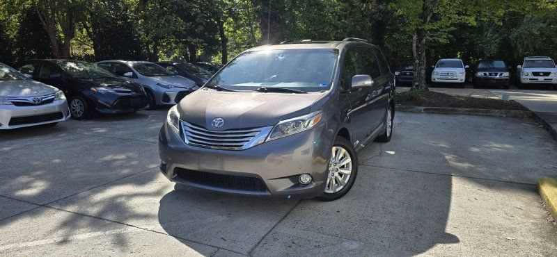 Used 2017 Toyota Sienna Limited Premium AWD/4WD image 1