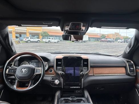 Used 2022 RAM 1500 Limited AWD/4WD image 11