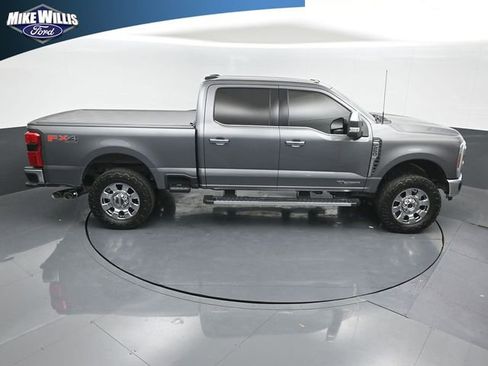 Used 2024 Ford F250 Lariat w/ Chrome Package image 16