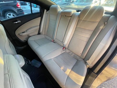 Used 2014 Dodge Charger SE image 27