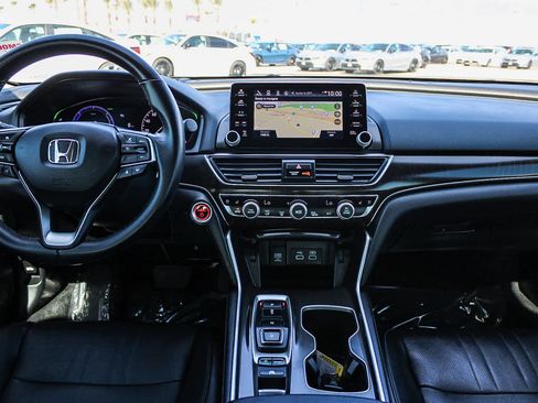 Certified 2022 Honda Accord Touring image 13