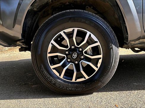 Used 2023 Toyota Tacoma TRD Sport image 31