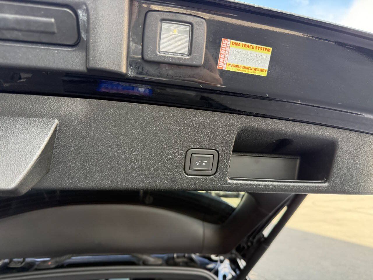 Used 2024 Chevrolet Equinox EV LT AWD/4WD image 17