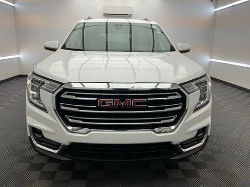 Used 2024 GMC Terrain SLT AWD/4WD image 2