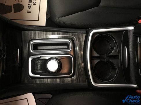 Used 2018 Chrysler 300 Touring w/ Sport Appearance Package image 51