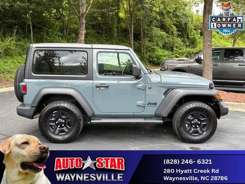 Used 2025 Jeep Wrangler Sport AWD/4WD image 2