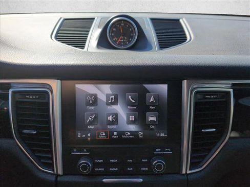 Used 2017 Porsche Macan image 12
