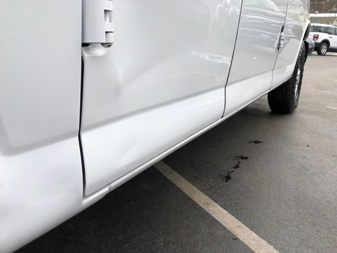 Used 2016 GMC Savana 3500 image 14