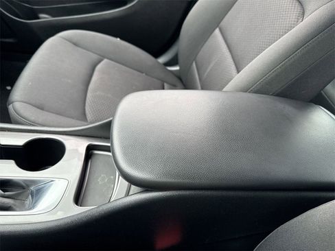 Used 2021 Chevrolet Malibu LS image 21