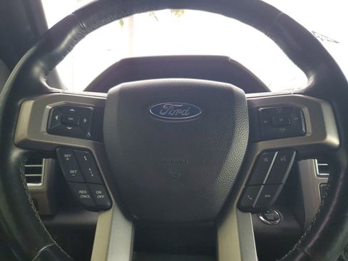 Used 2017 Ford F150 Platinum w/ Equipment Group 701A Luxury AWD/4WD image 23