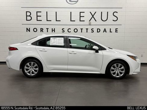 Used 2023 Toyota Corolla LE FWD image 3