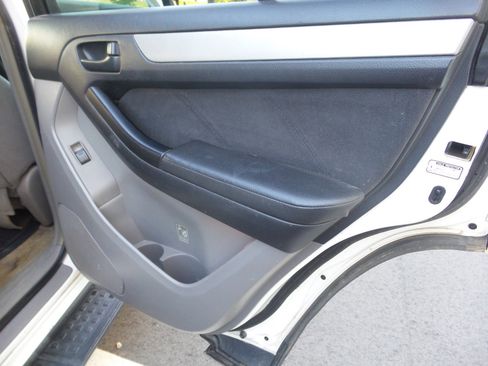 Used 2005 Toyota 4Runner SR5 image 88