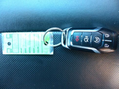 Used 2016 Ford Explorer Platinum image 51