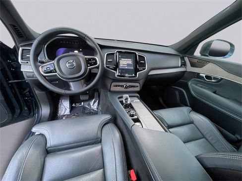 Used 2023 Volvo XC90 B6 Ultimate w/ Protection Package Premier image 12