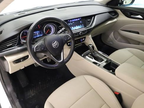 Used 2018 Buick Regal Essence w/ Driver Confidence Package #1 AWD/4WD image 11