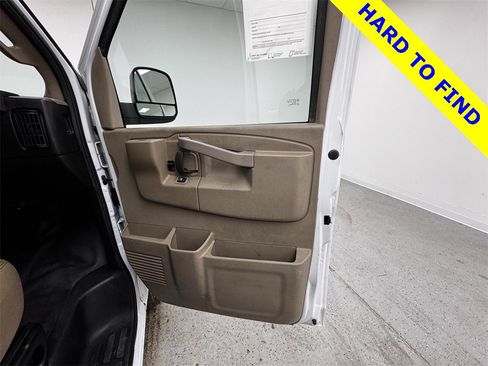 Used 2018 GMC Savana 2500 Work Van w/ Driver Convenience Package image 15