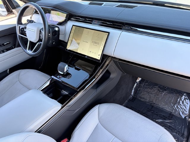 Used 2024 Land Rover Range Rover Sport SE AWD/4WD image 19