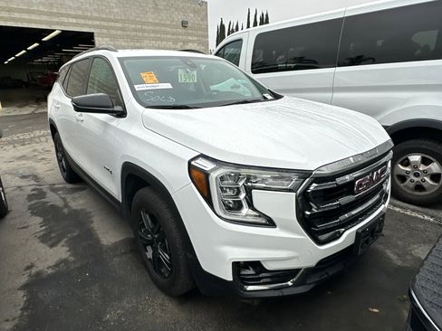 Used 2023 GMC Terrain AT4 image 6
