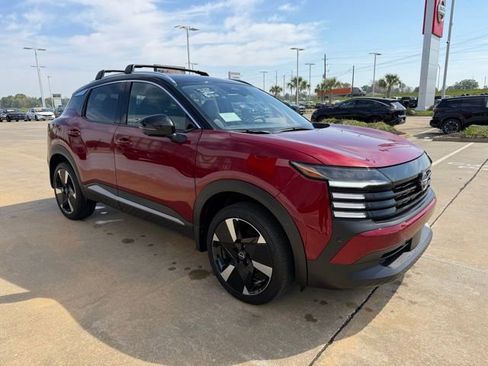 Used 2025 Nissan Kicks SR image 7