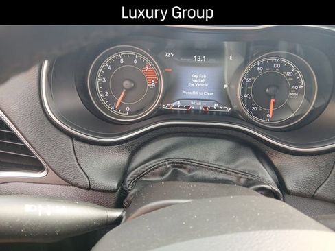 Used 2019 Jeep Cherokee Limited w/ Luxury Group image 16