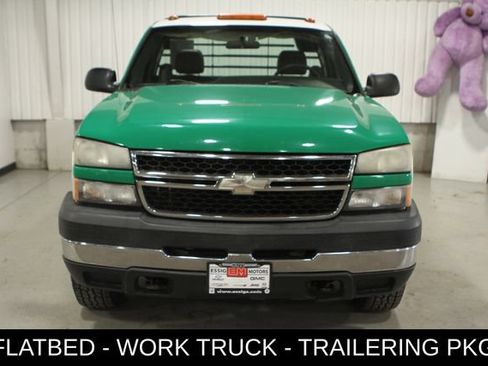 Used 2007 Chevrolet Silverado 3500 4x4 Regular Cab image 2